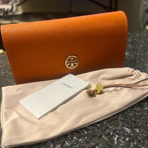 Preloved Tory Burch Sunnies case - Glasses not included. .